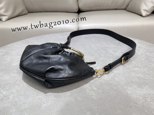 Dior专柜新款迪奥顶级原单2025新款饺子包手提女包 djfk1169